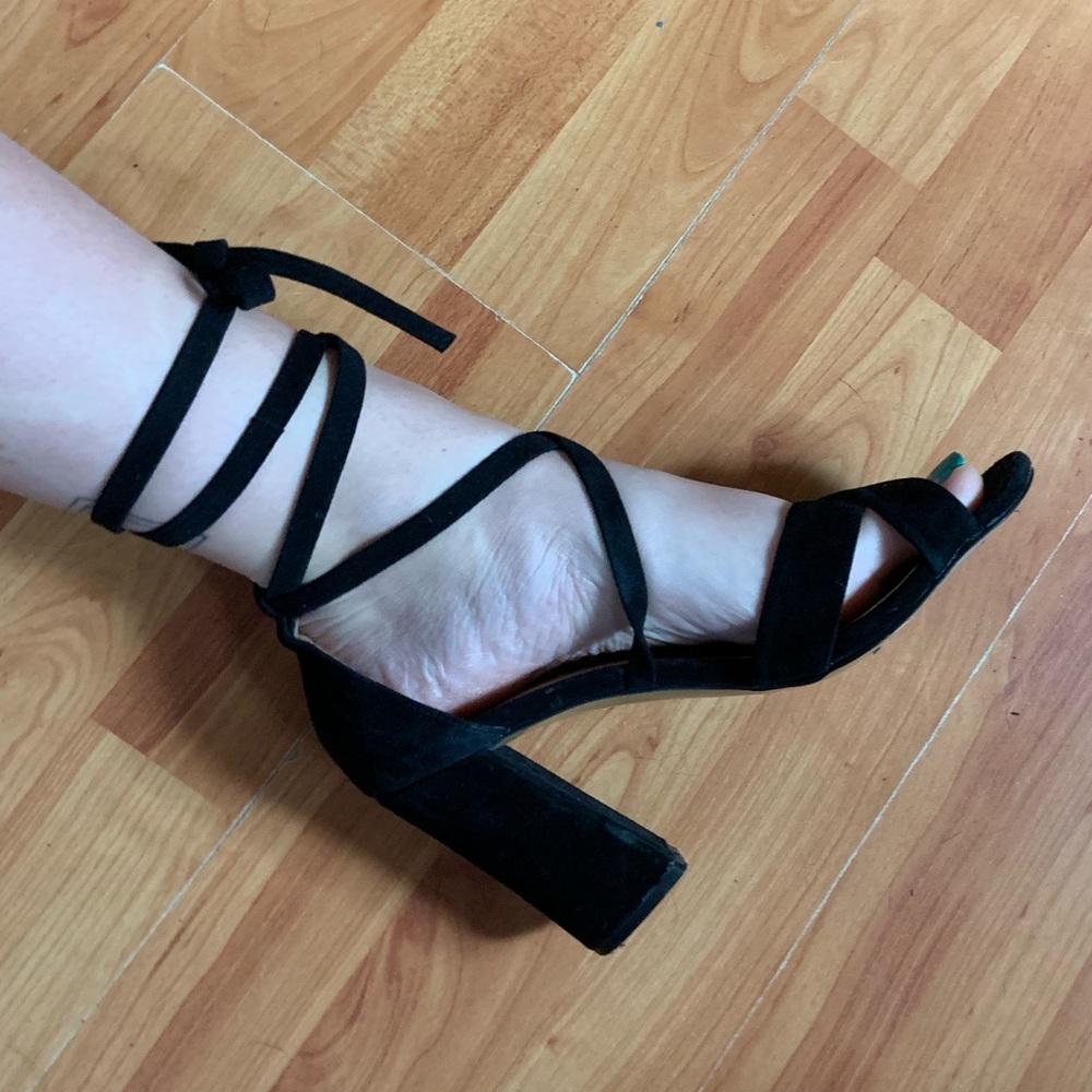Report Strappy Heels